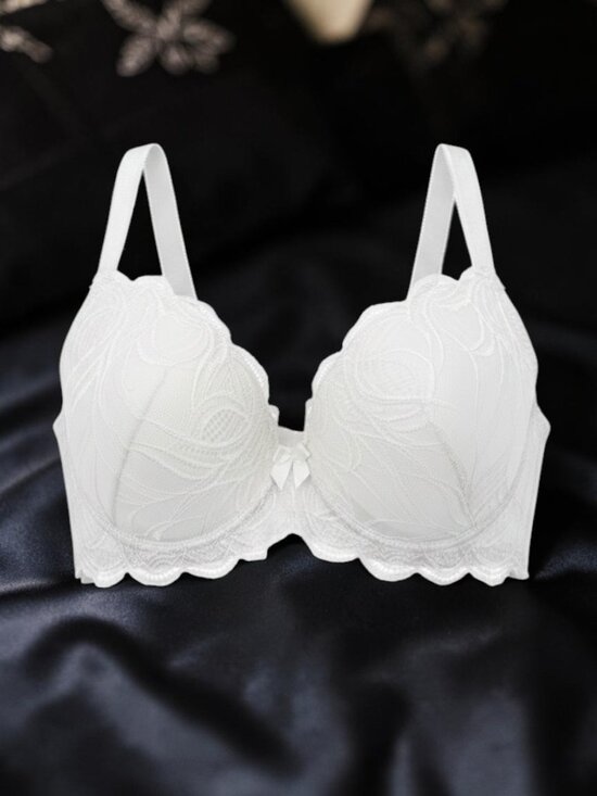 Paramour Other - Paramour White Lace Underwire Bra 38C NWT